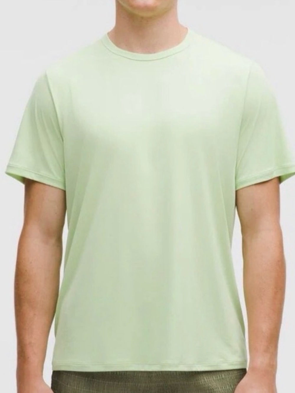 Lululemon Fundamental T in Bright, Light Green
